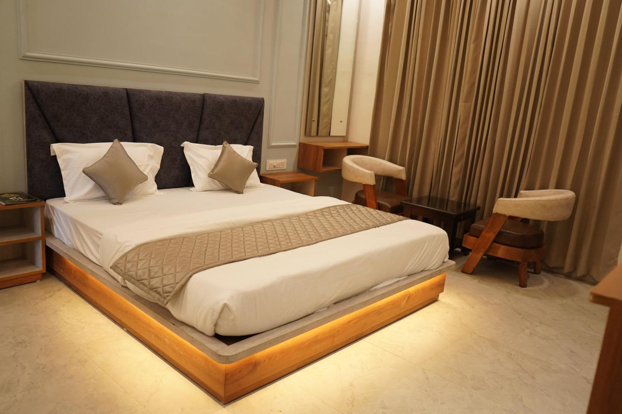 The Grand View Hotell Baijnāth Eksteriør bilde