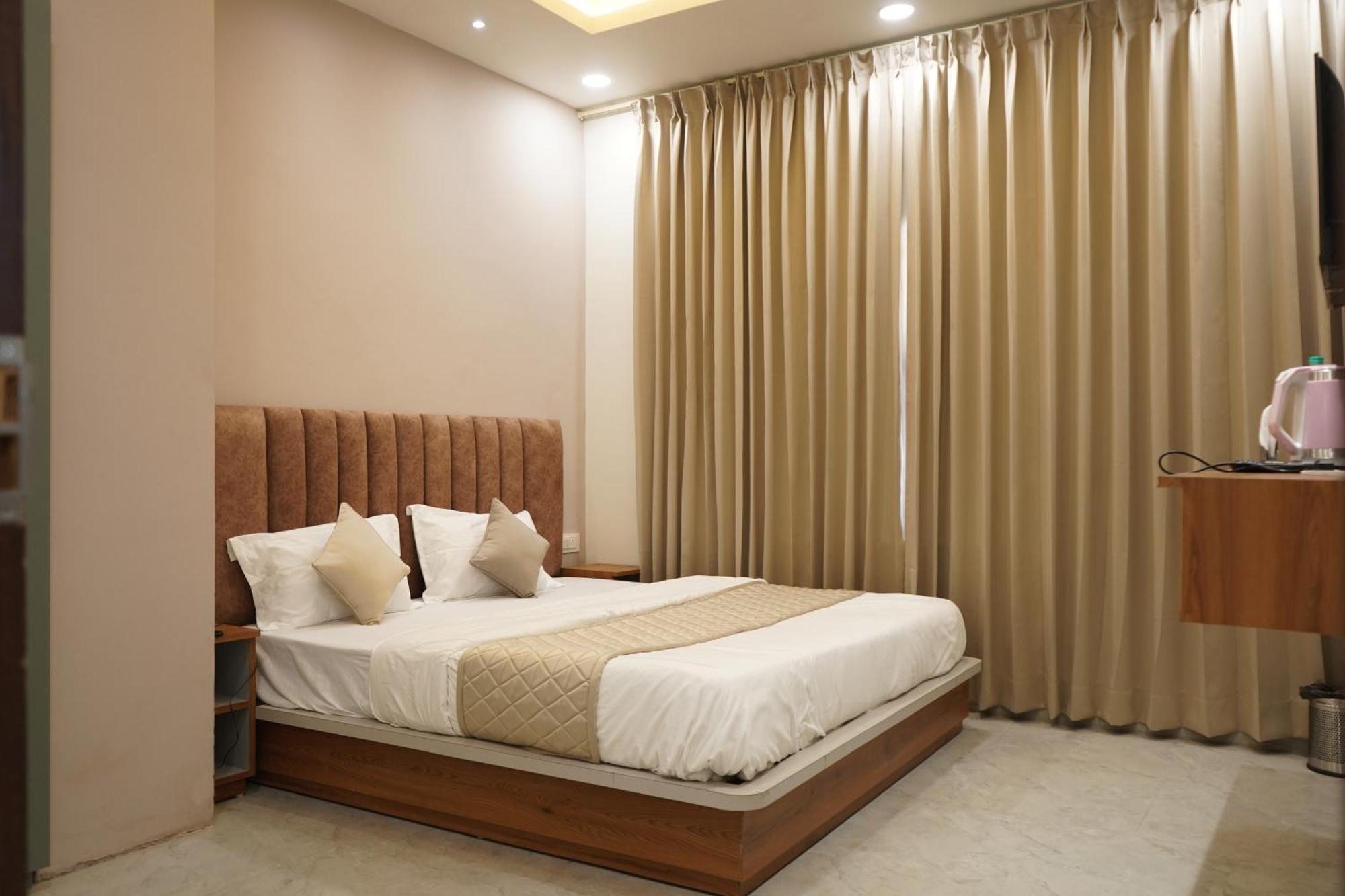 The Grand View Hotell Baijnāth Eksteriør bilde