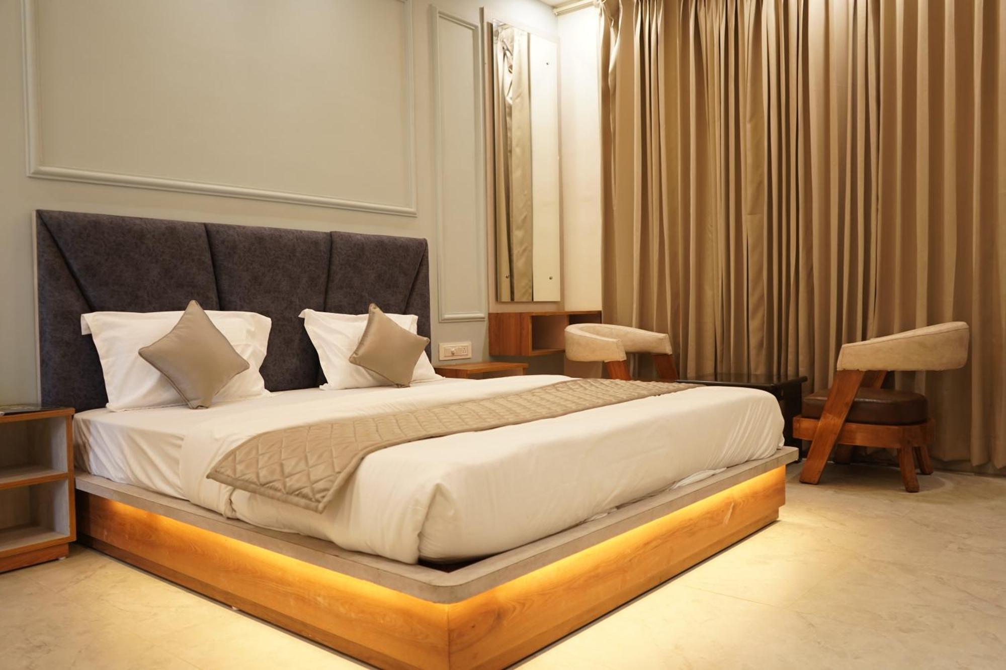 The Grand View Hotell Baijnāth Eksteriør bilde
