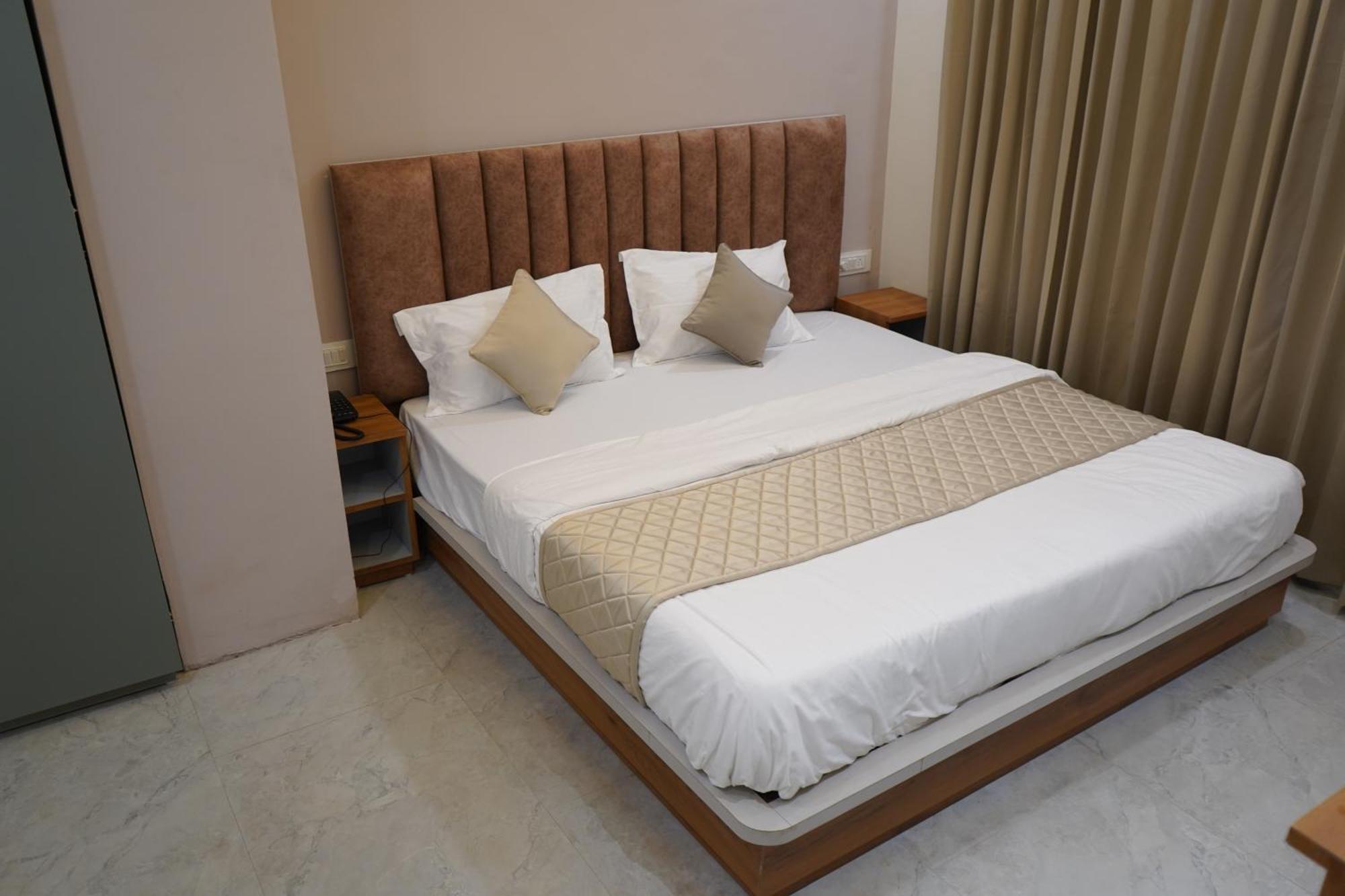 The Grand View Hotell Baijnāth Eksteriør bilde