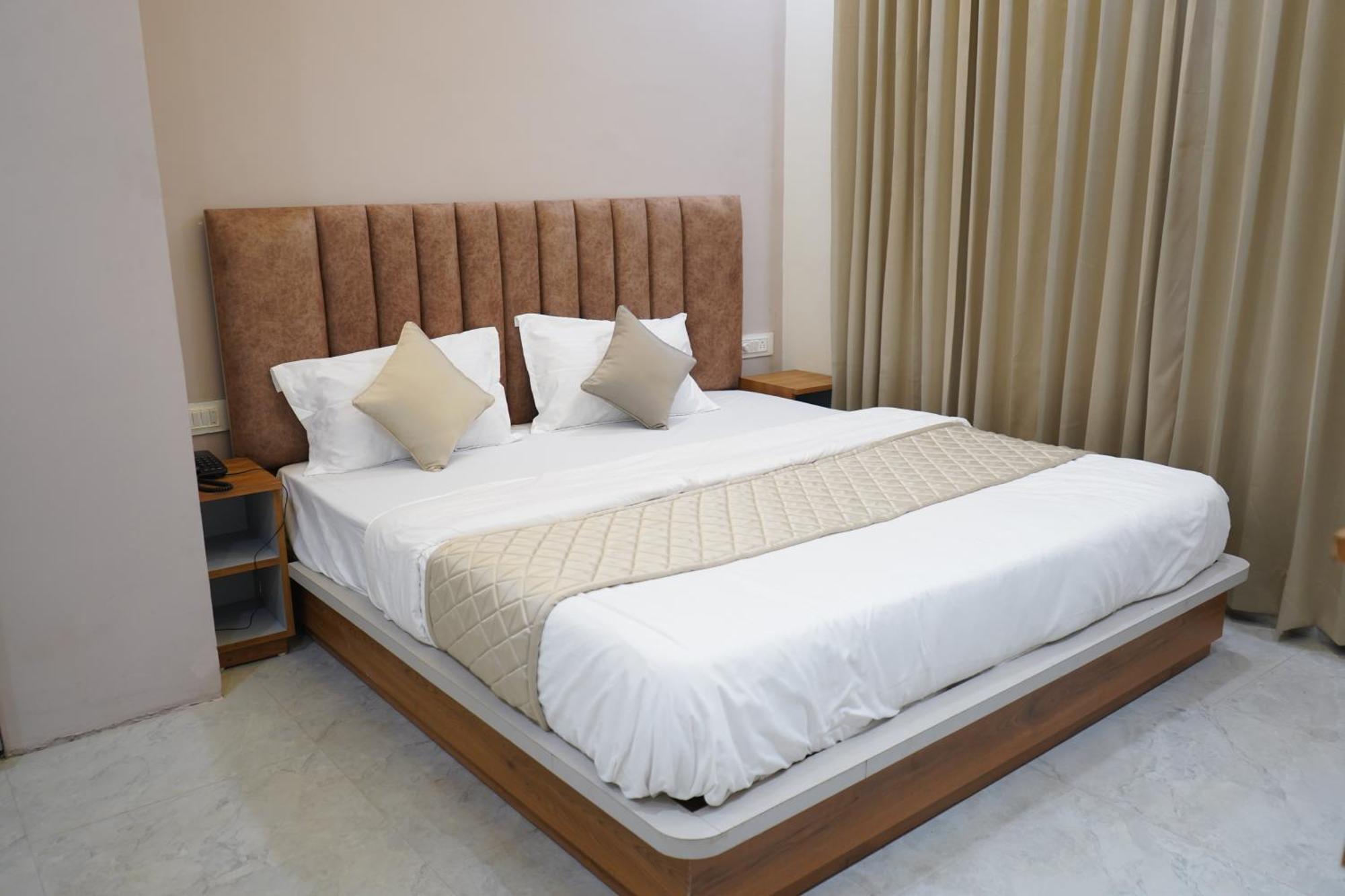 The Grand View Hotell Baijnāth Eksteriør bilde