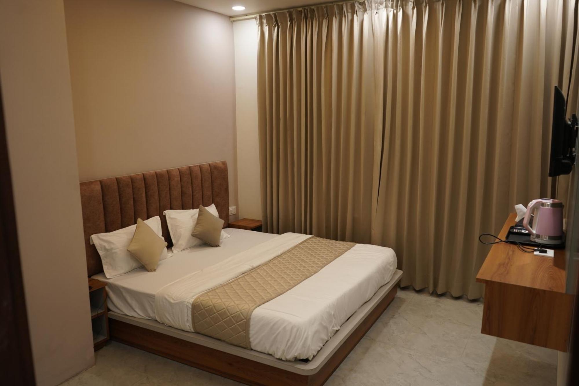 The Grand View Hotell Baijnāth Eksteriør bilde