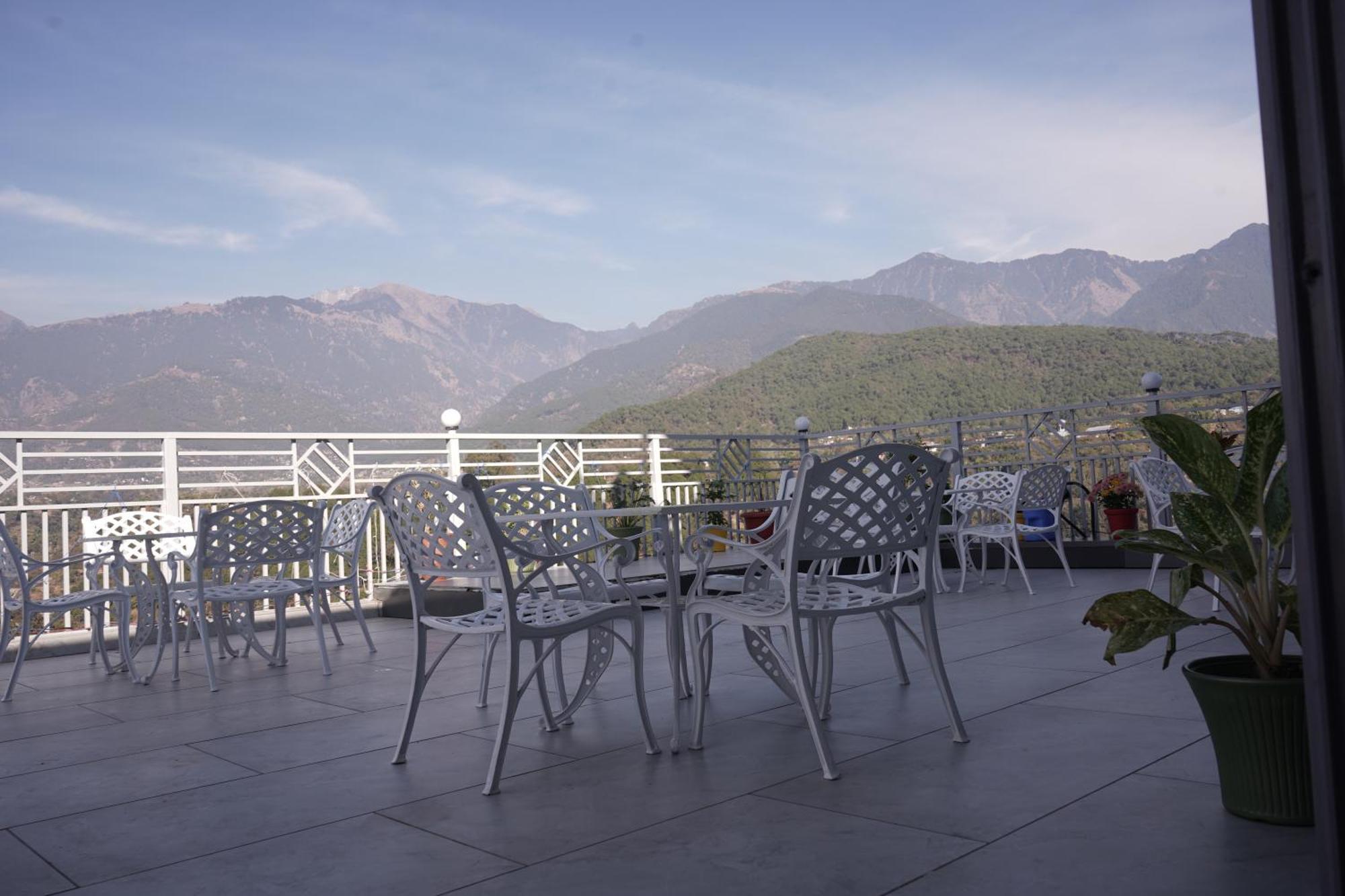 The Grand View Hotell Baijnāth Eksteriør bilde