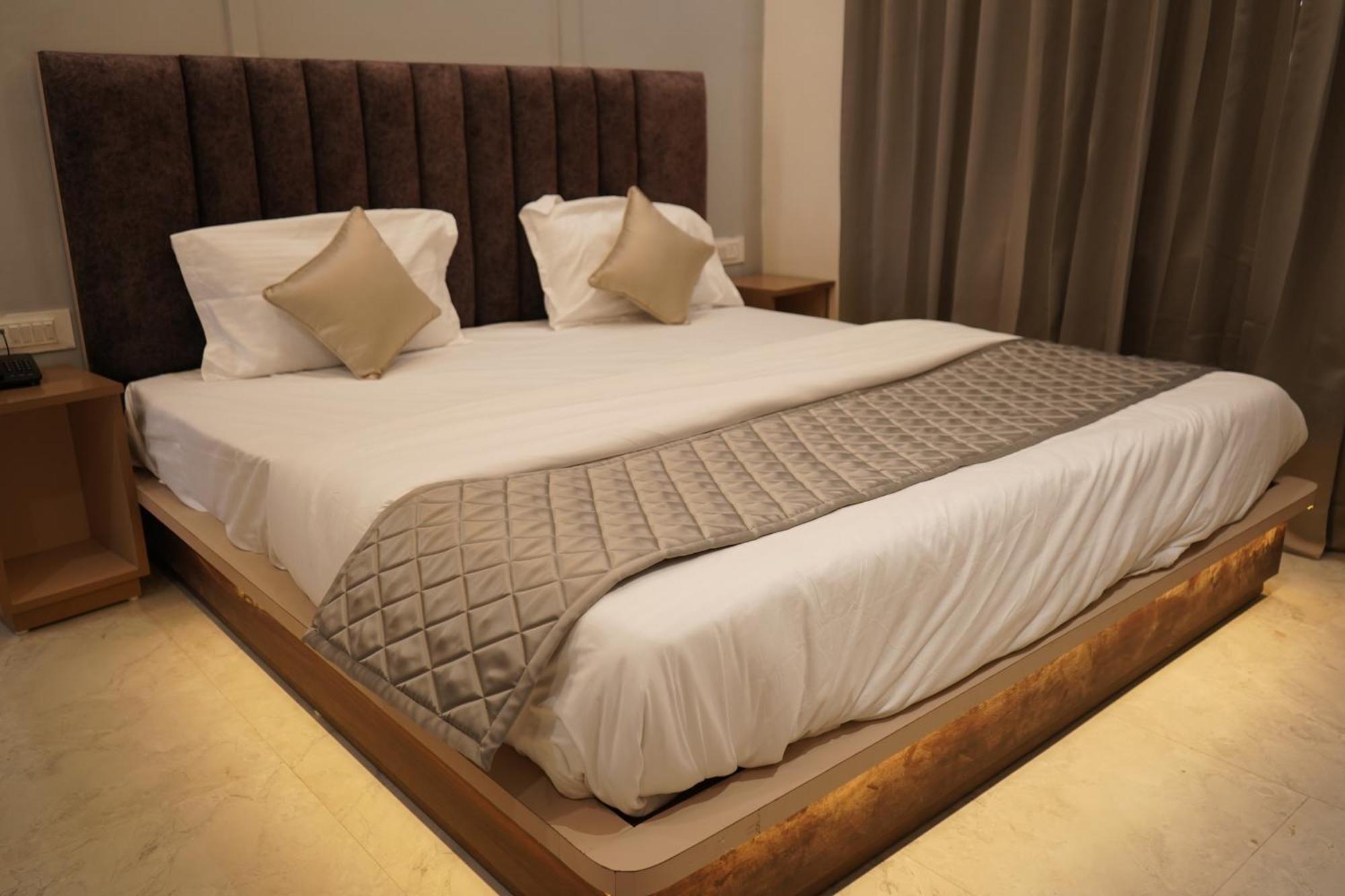 The Grand View Hotell Baijnāth Eksteriør bilde