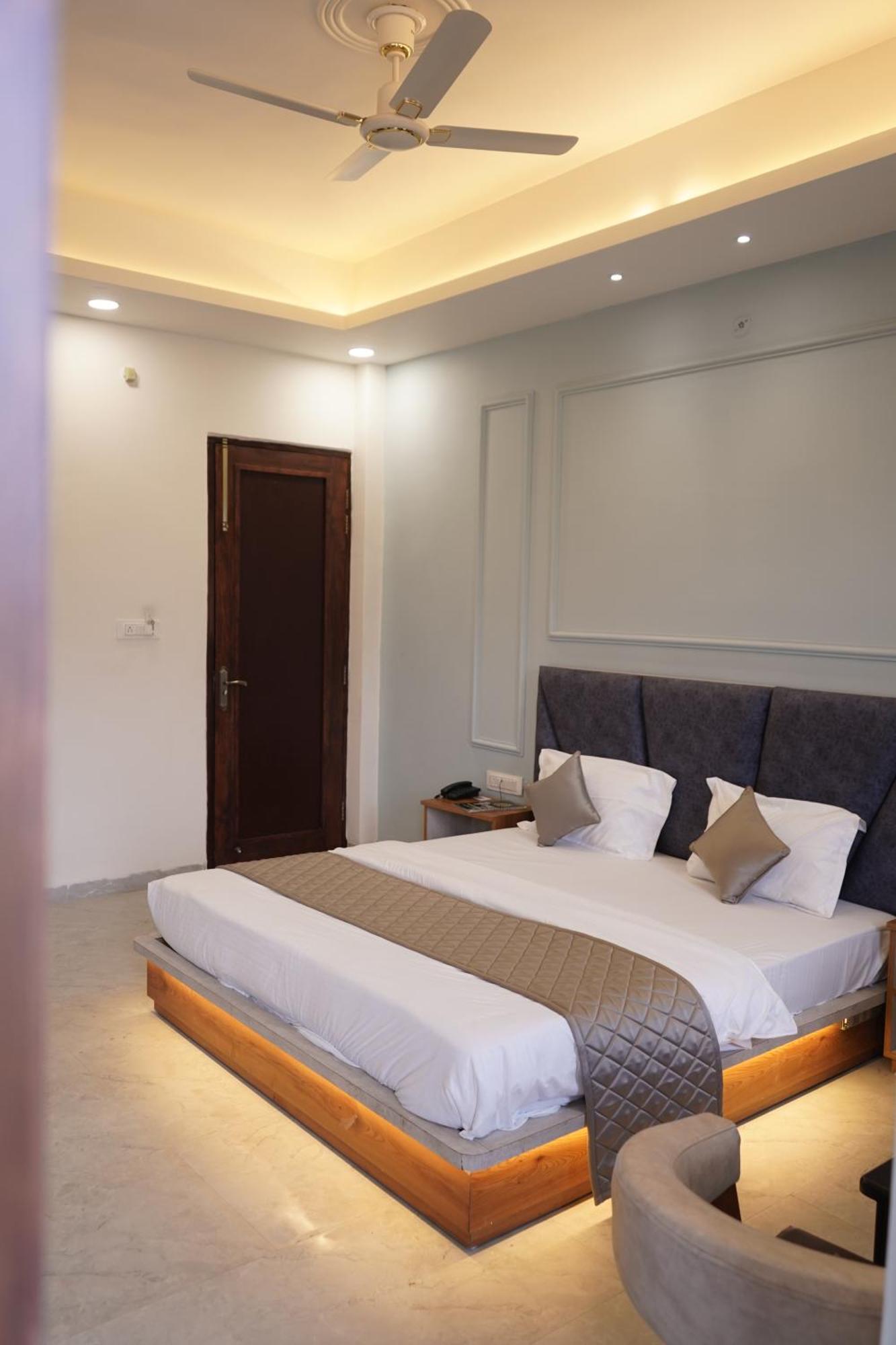 The Grand View Hotell Baijnāth Eksteriør bilde